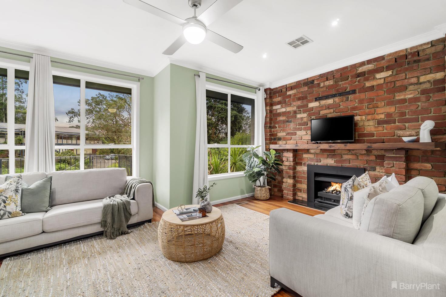 1/54 Banks Road, Eltham North, VIC 3095, Eltham North - Thumbnail 2