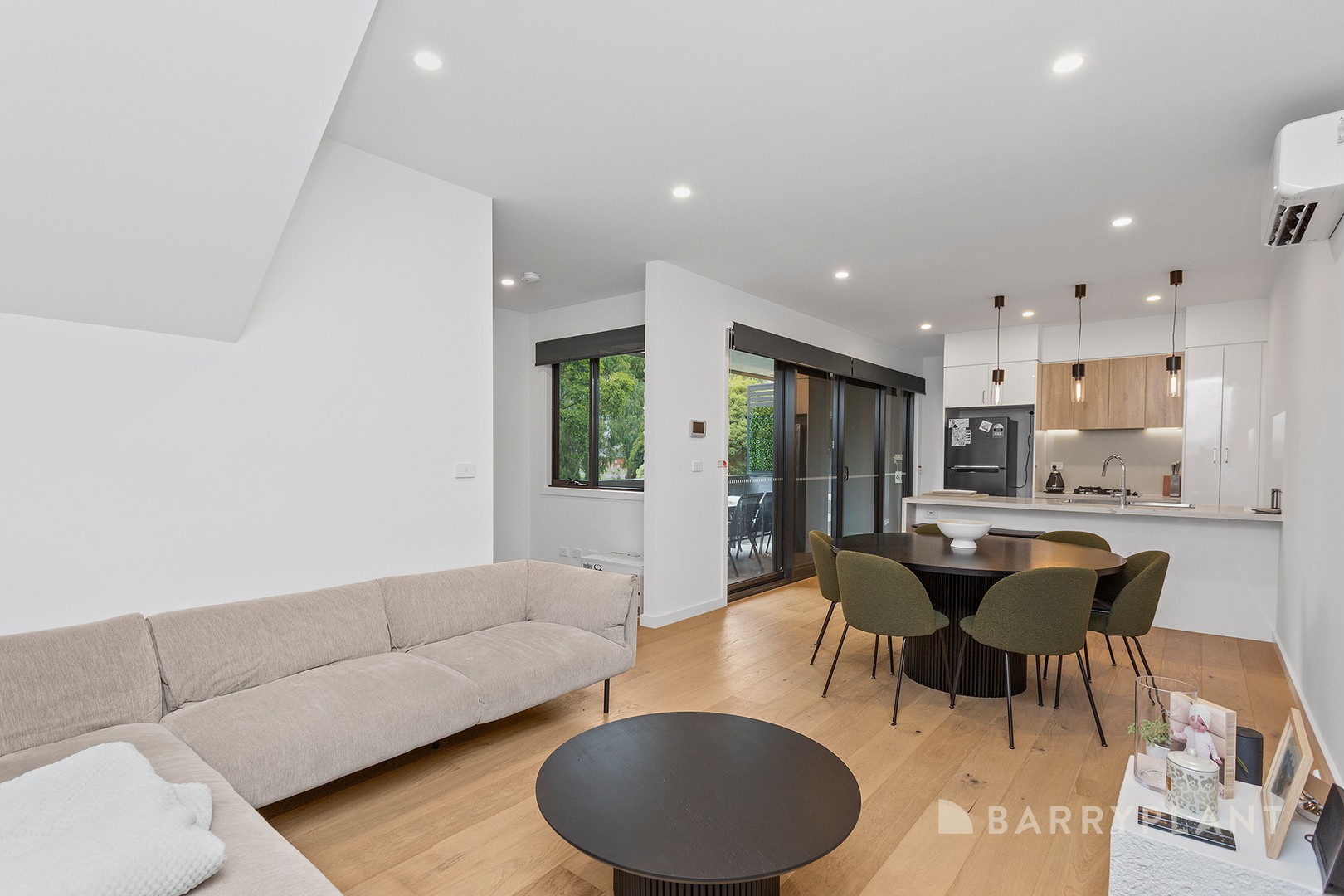 1/548 Boronia Road, Wantirna, VIC 3152, Wantirna - Thumbnail 2