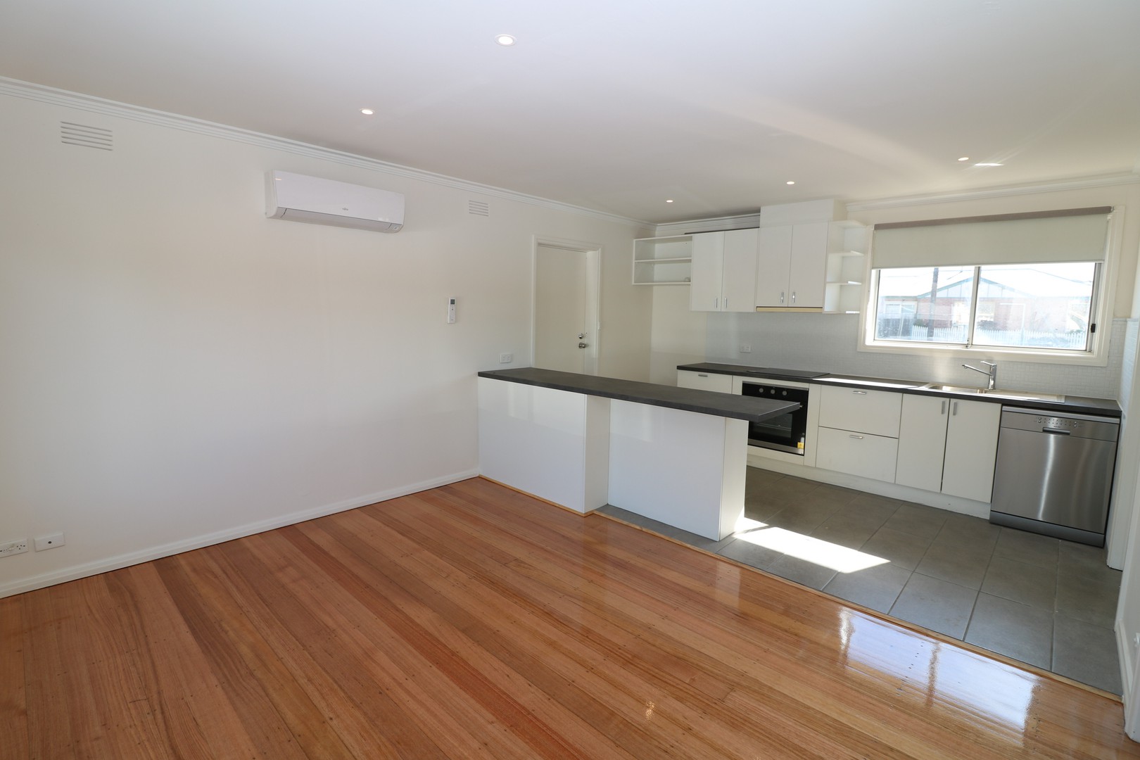 1/55 Britannia Street, Geelong West, VIC 3218, Geelong West - Thumbnail 2