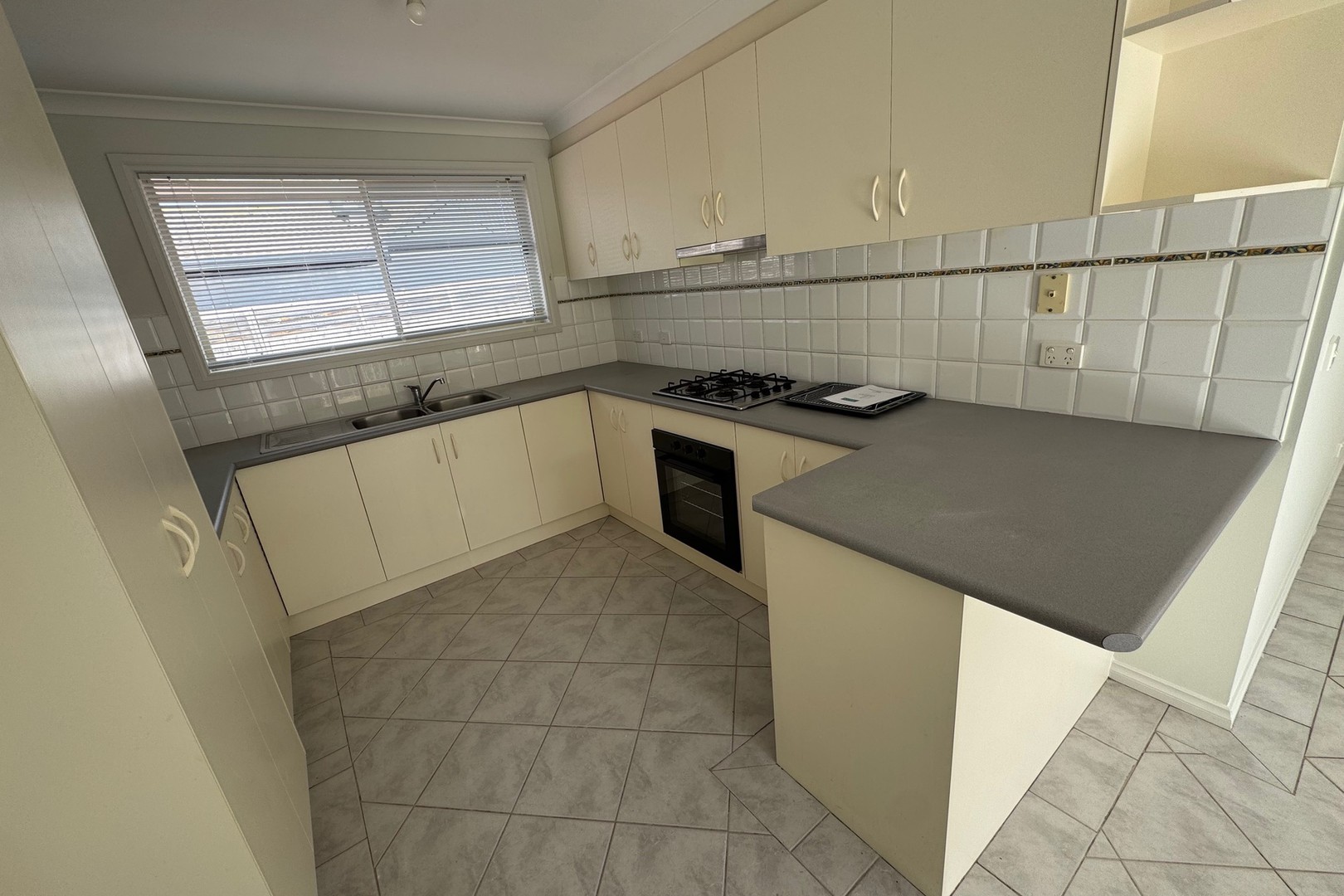 1/55 Catherine Drive, Hillside, VIC 3037 - Thumbnail 1 - 20/10/2025