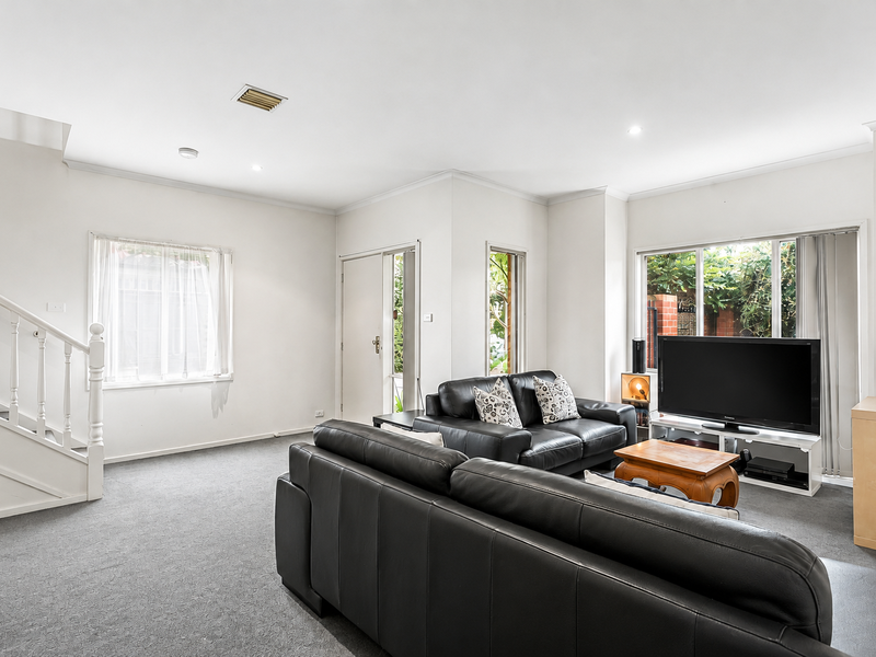 1/565 Whitehorse Road, Mitcham, VIC 3132 - Image - 21/08/2026