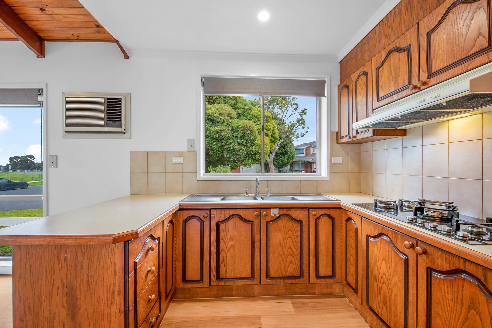 1/5a Crampton Crescent, Mill Park, VIC 3082, Mill Park - Thumbnail 4
