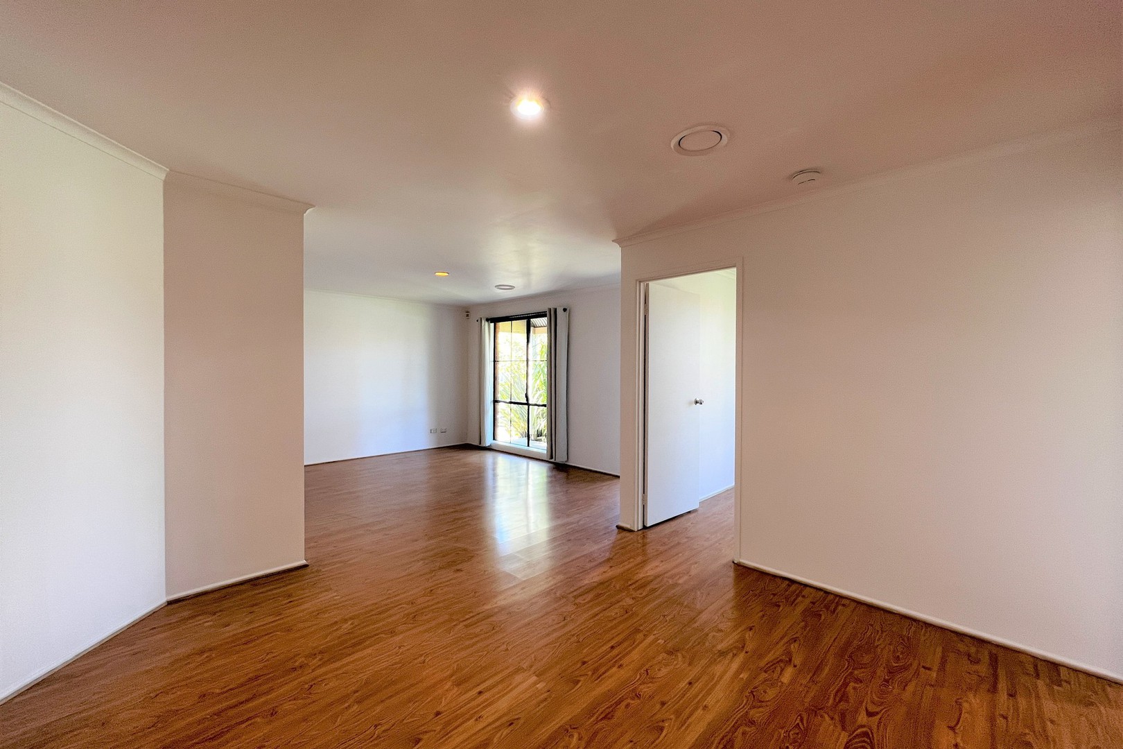 1/6 Catherine Drive, Hillside, VIC 3037, Hillside - Thumbnail 2