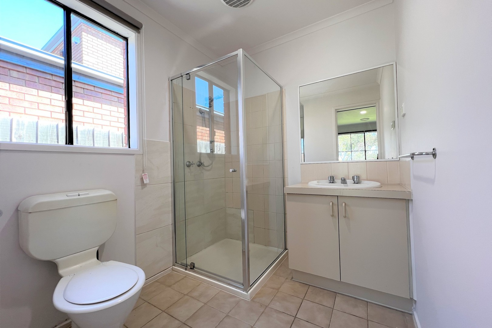 1/6 Catherine Drive, Hillside, VIC 3037, Hillside - Thumbnail 4