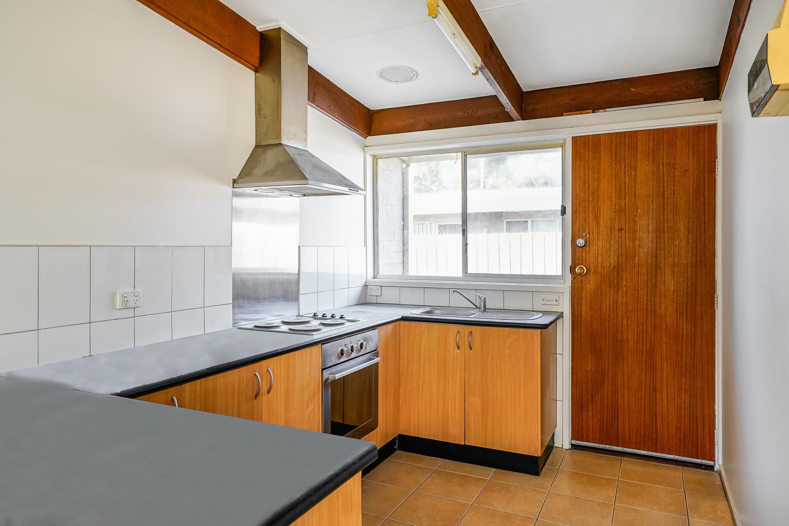 1/6 Lindel Street, Newcomb, VIC 3219, Newcomb - Thumbnail 2
