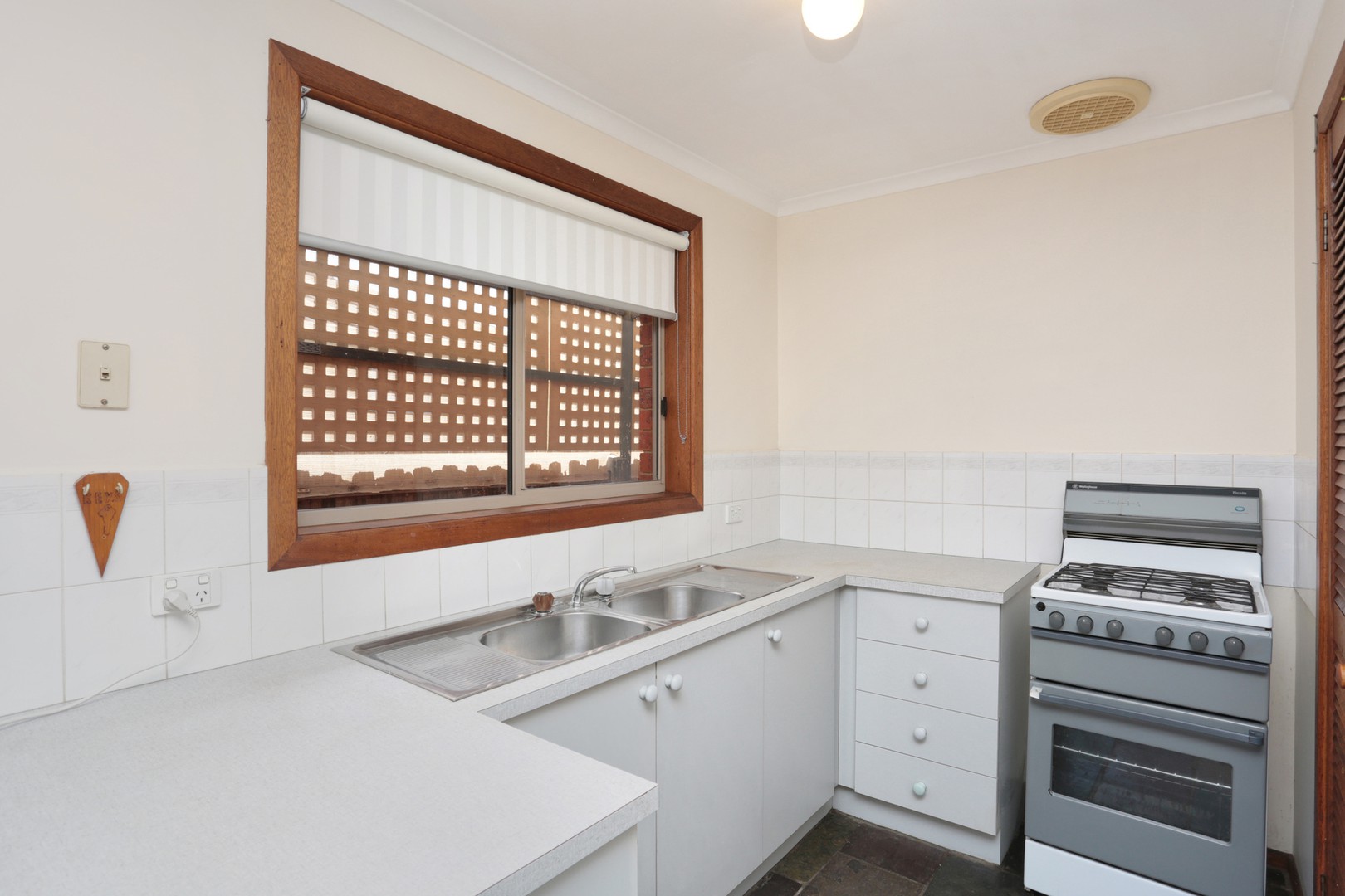 1/6 Northcott Street, Melton South, VIC 3338, Melton South - Thumbnail 5