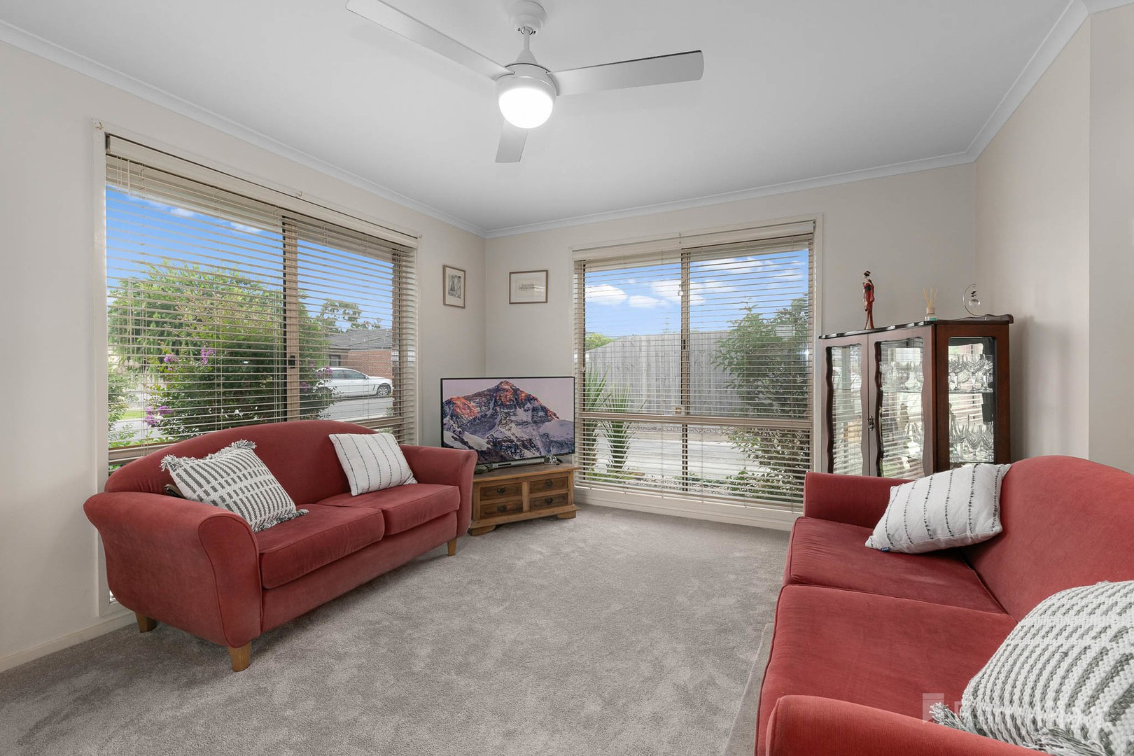 1/6 Osborn Grove, Pakenham, VIC 3810, Pakenham - Thumbnail 3