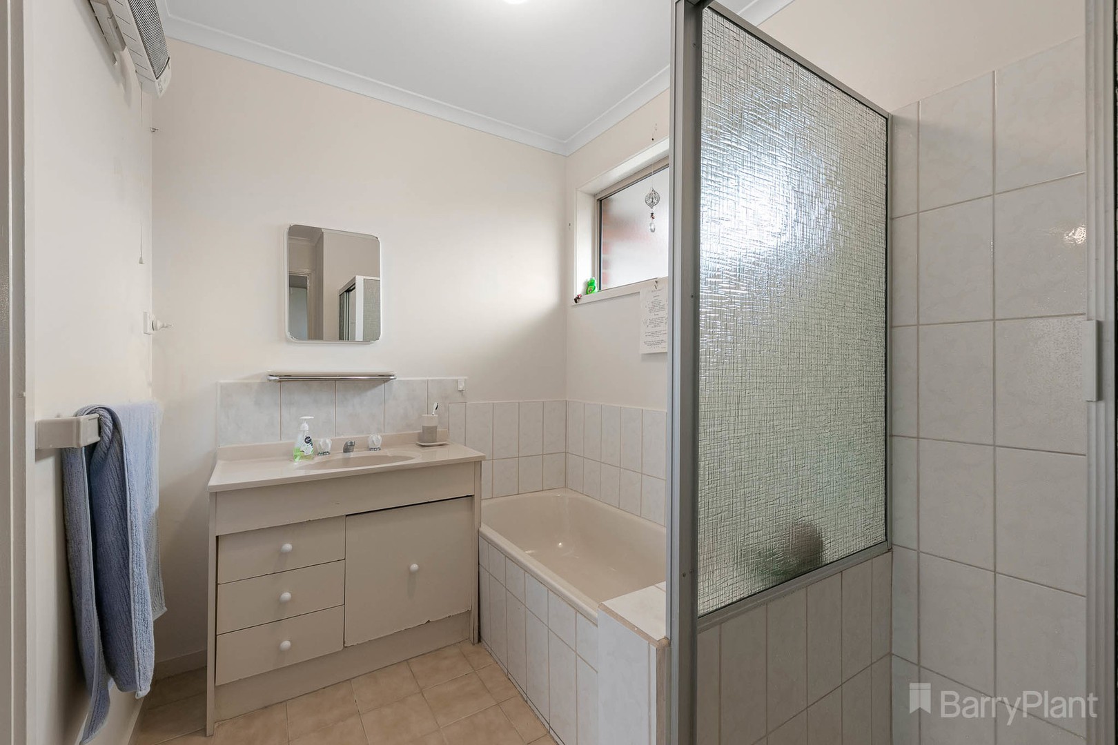 1/6 Osborn Grove, Pakenham, VIC 3810, Pakenham - Thumbnail 7