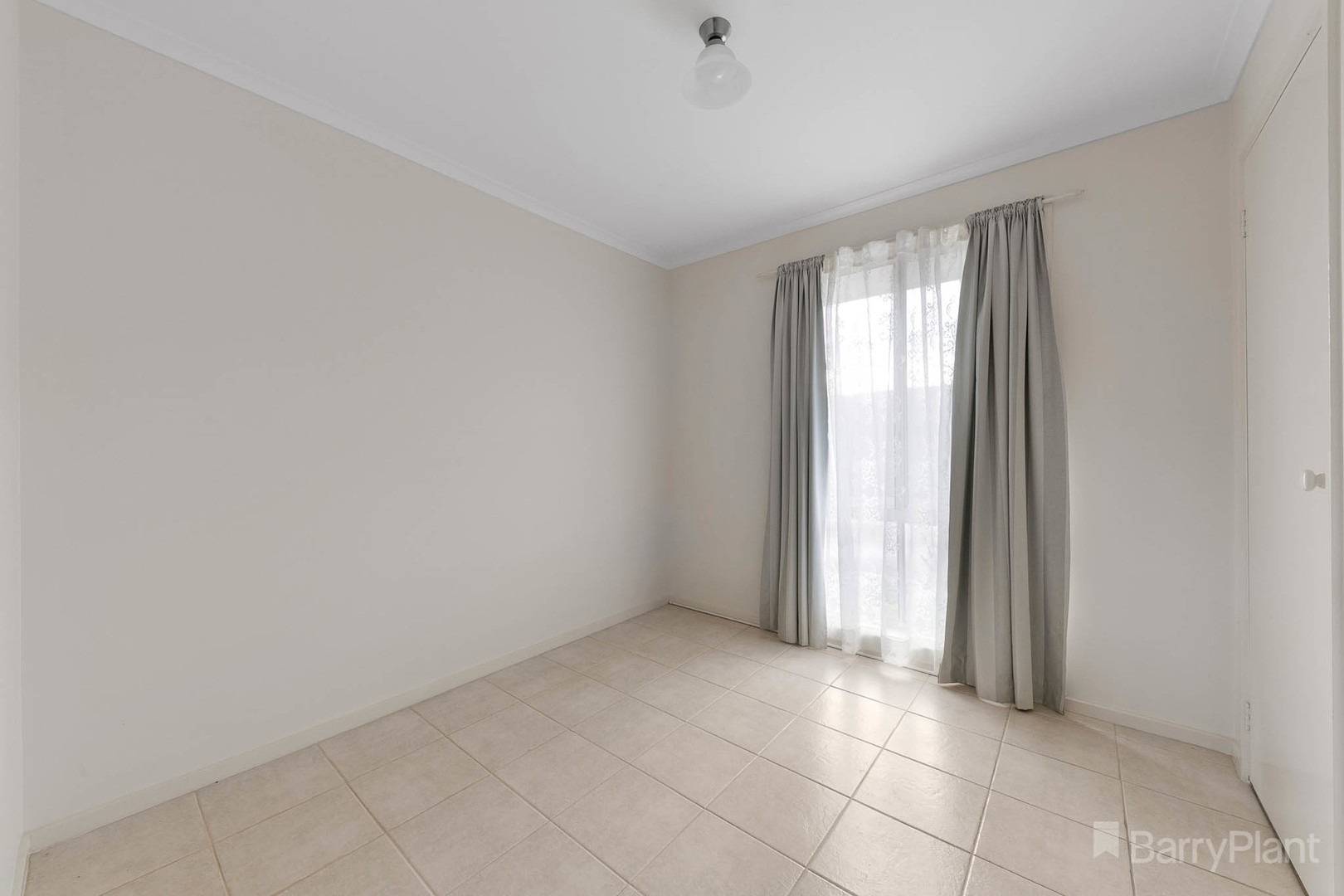 1/6 Osborn Grove, Pakenham, VIC 3810, Pakenham - Thumbnail 8