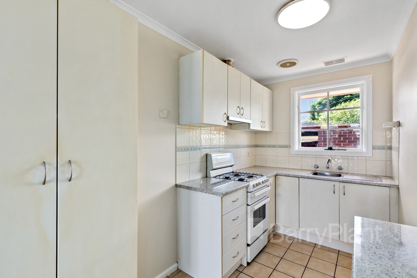 1/6 Railway Parade, Bayswater, VIC 3153, Bayswater - Thumbnail 7