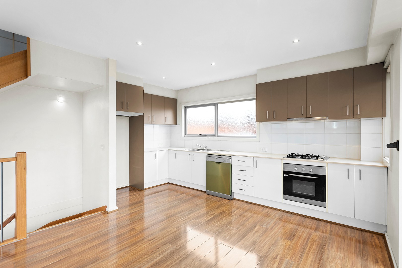 1/6 Rosamond Road, Footscray, VIC 3011 - Thumbnail 2 - 23/10/2024