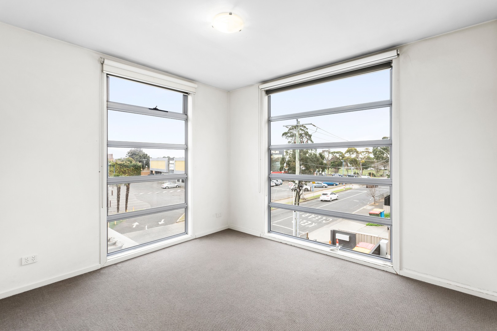 1/6 Rosamond Road, Footscray, VIC 3011, Footscray - Thumbnail 3