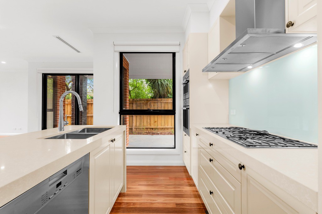 1/6 Rowallan Court, Doncaster East, VIC 3109 - Thumbnail 1 - 06/01/2025