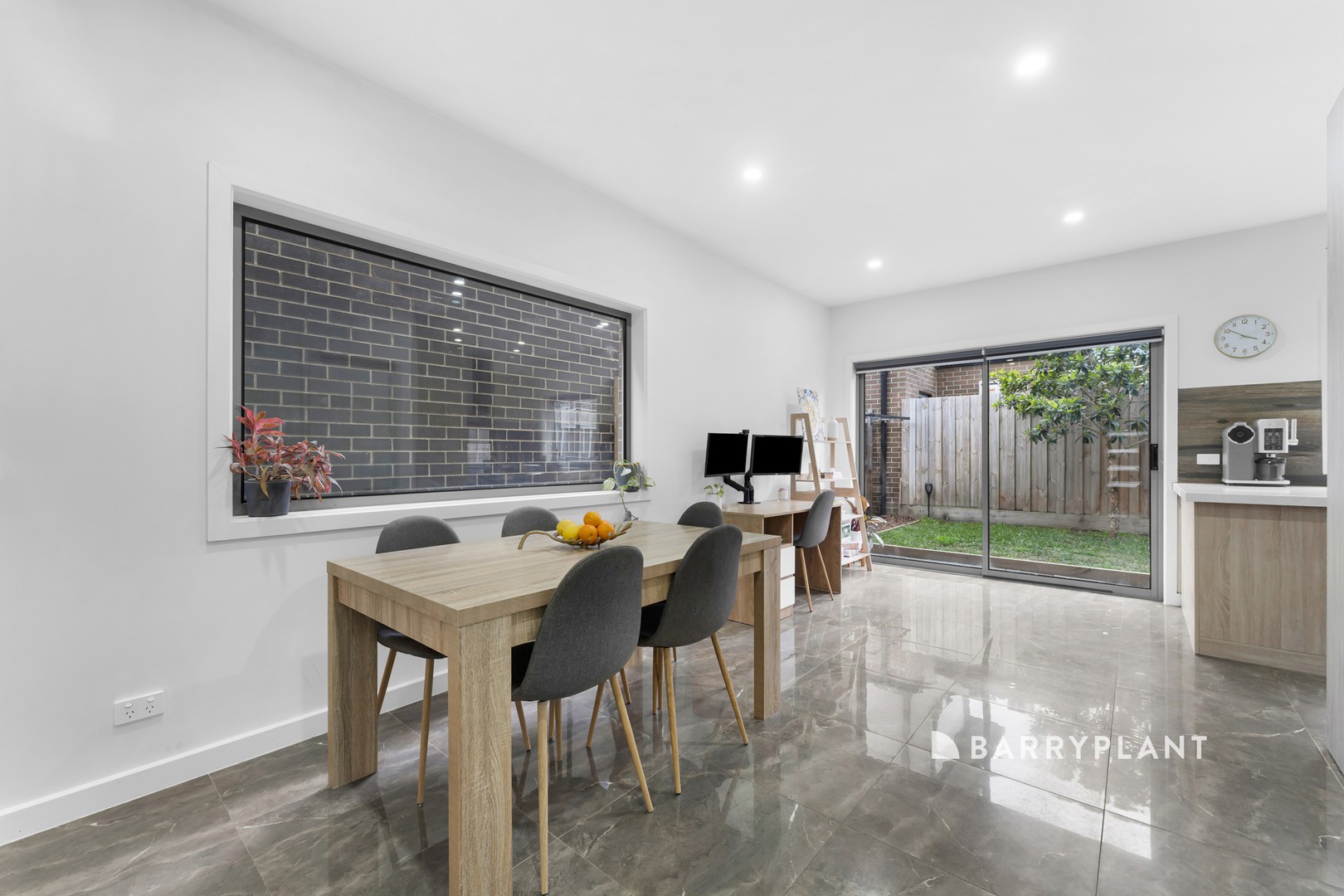 1/6 Sylvanwood Crescent, Narre Warren, VIC 3805 - Thumbnail 2 - 17/09/2026