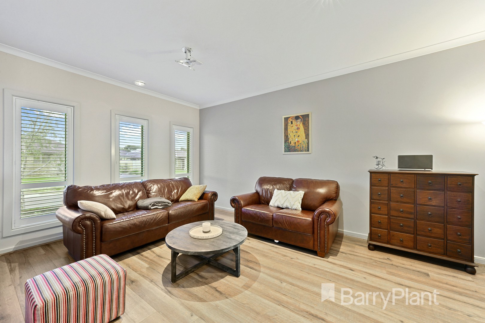 1/6 The Grove, Melton West, VIC 3337, Melton West - Thumbnail 3