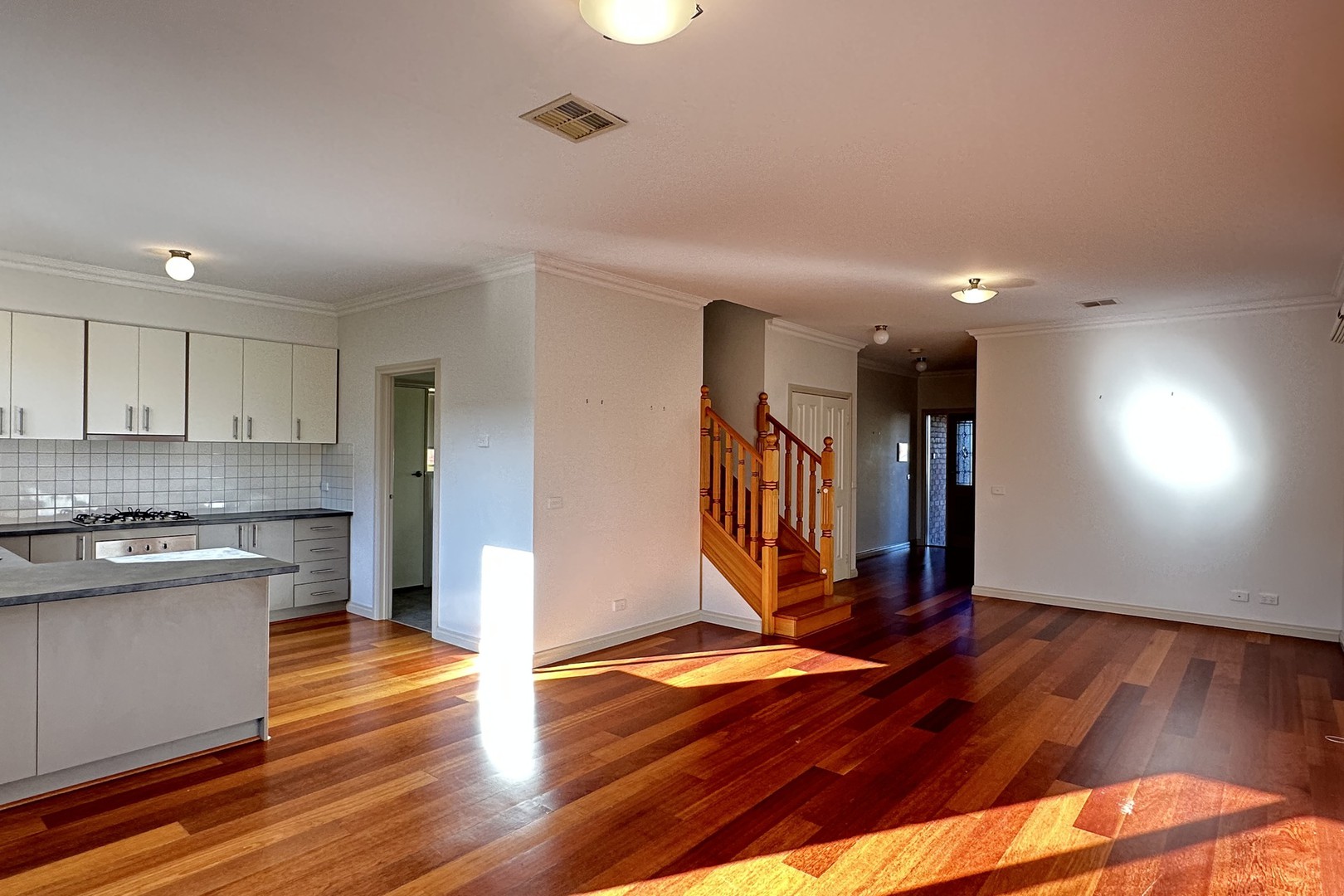 1/6 Waratah Street, Thomastown, VIC 3074, Thomastown - Thumbnail 5