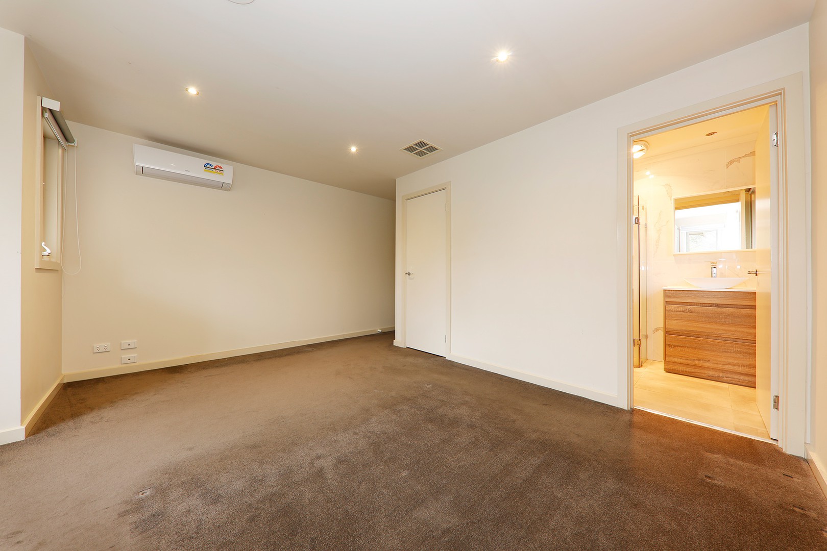 1/60 Albert Street, Mount Waverley, VIC 3149, Mount Waverley - Thumbnail 4