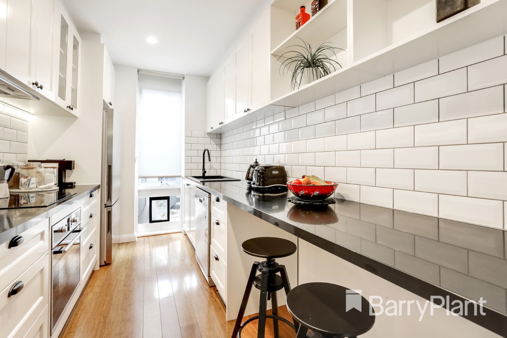 1/60 Beach Road, Mentone, VIC 3194, Mentone - Thumbnail 4