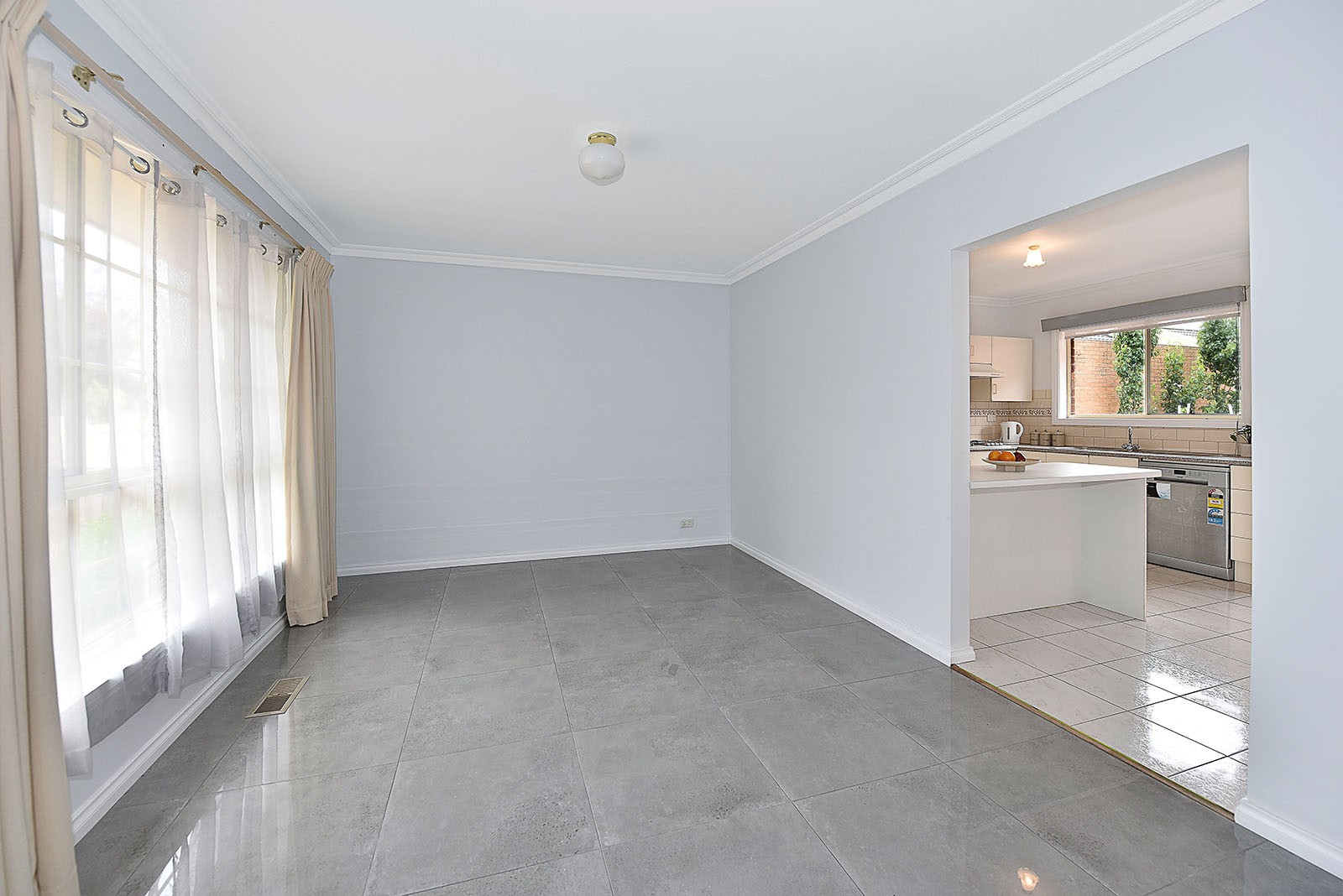 1/60 Deakin St, Essendon, VIC 3040 - Thumbnail 1 - 17/12/2024