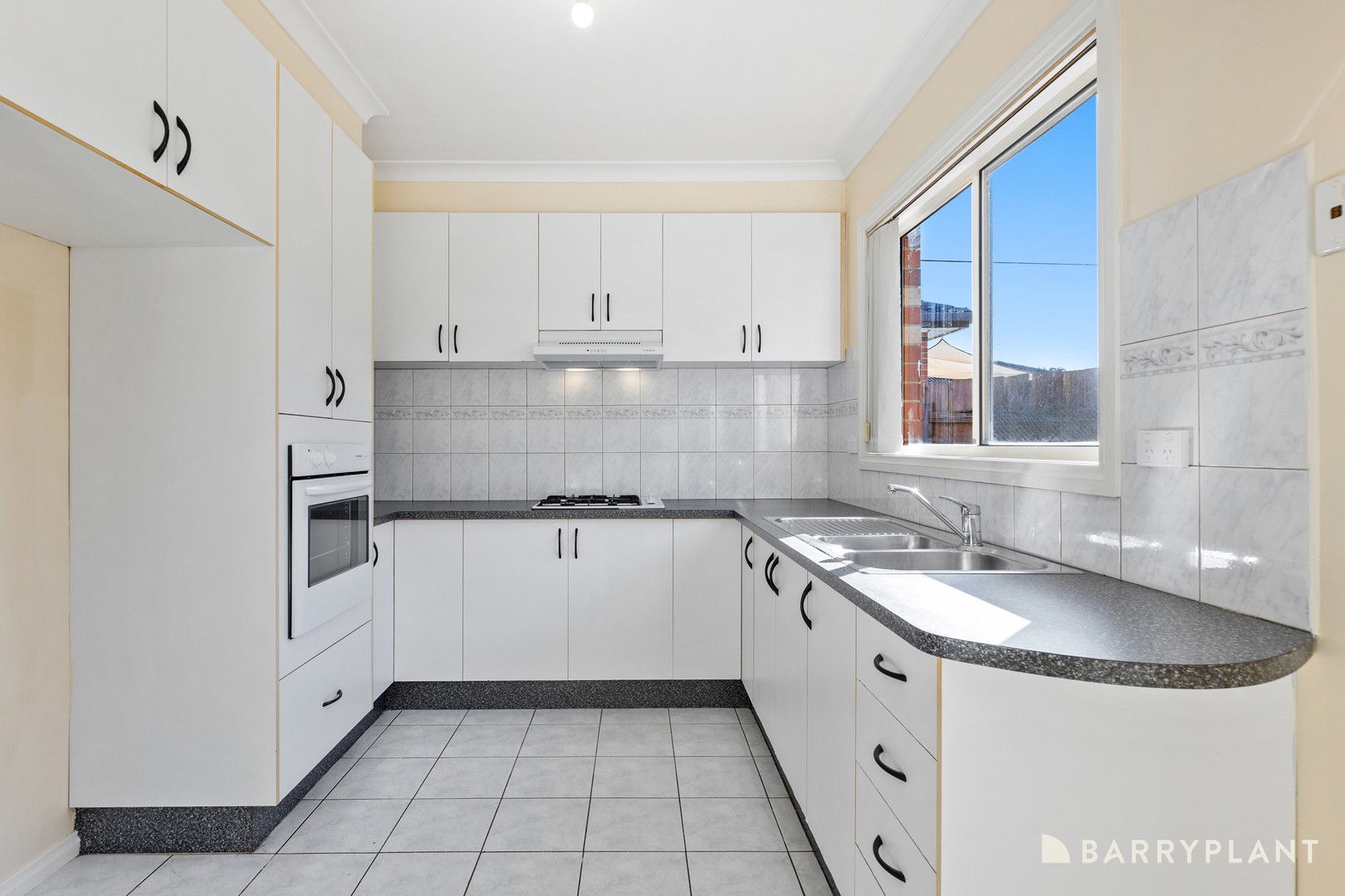 1/60 Helen Street, St Albans, VIC 3021, St Albans - Thumbnail 2