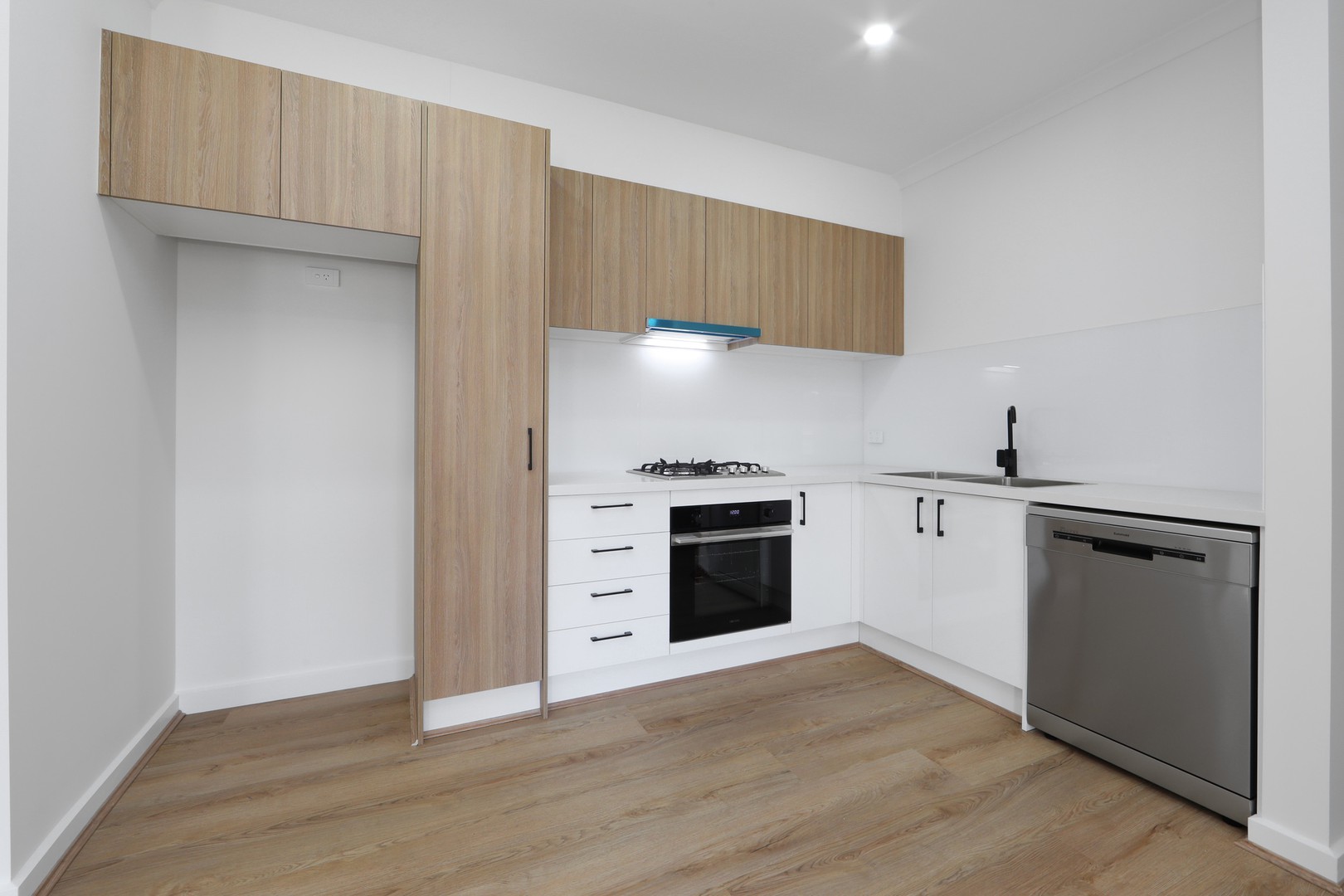 1/637 Stud Road, Scoresby, VIC 3179 - Thumbnail 1 - 10/08/2026