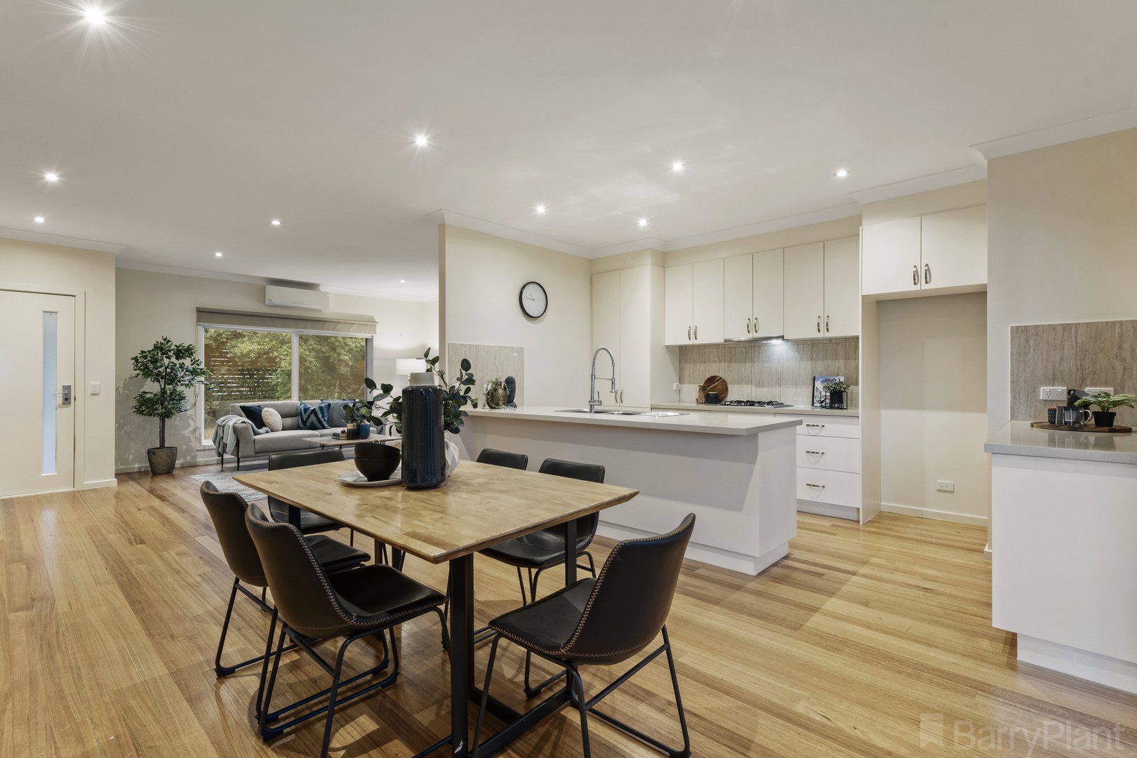 1/64 Ringwood Street, Ringwood, VIC 3134, Ringwood - Thumbnail 2