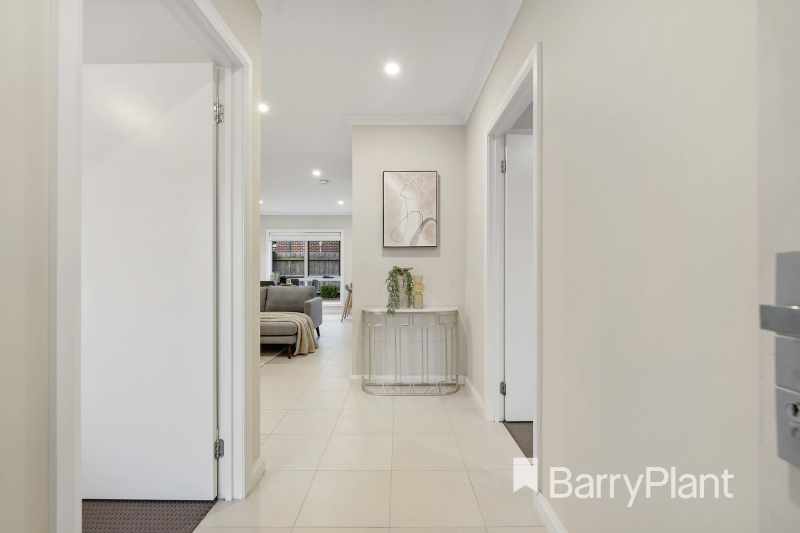 1/64 Station Avenue, St Albans, VIC 3021, St Albans - Thumbnail 2