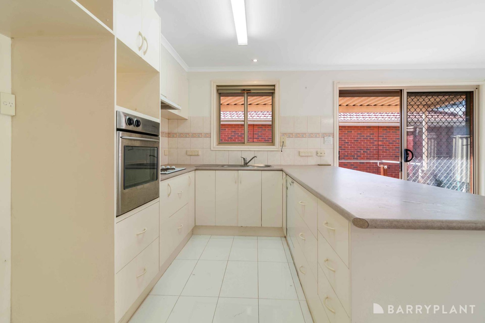 1/65 Walmer Avenue, St Albans, VIC 3021, St Albans - Thumbnail 4