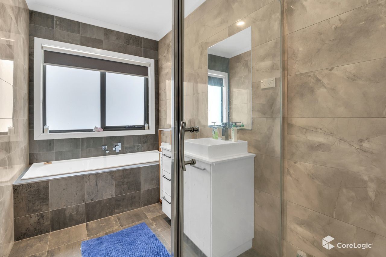 1/68 MacKellar Drive, Roxburgh Park, VIC 3064, Roxburgh Park - Thumbnail 3