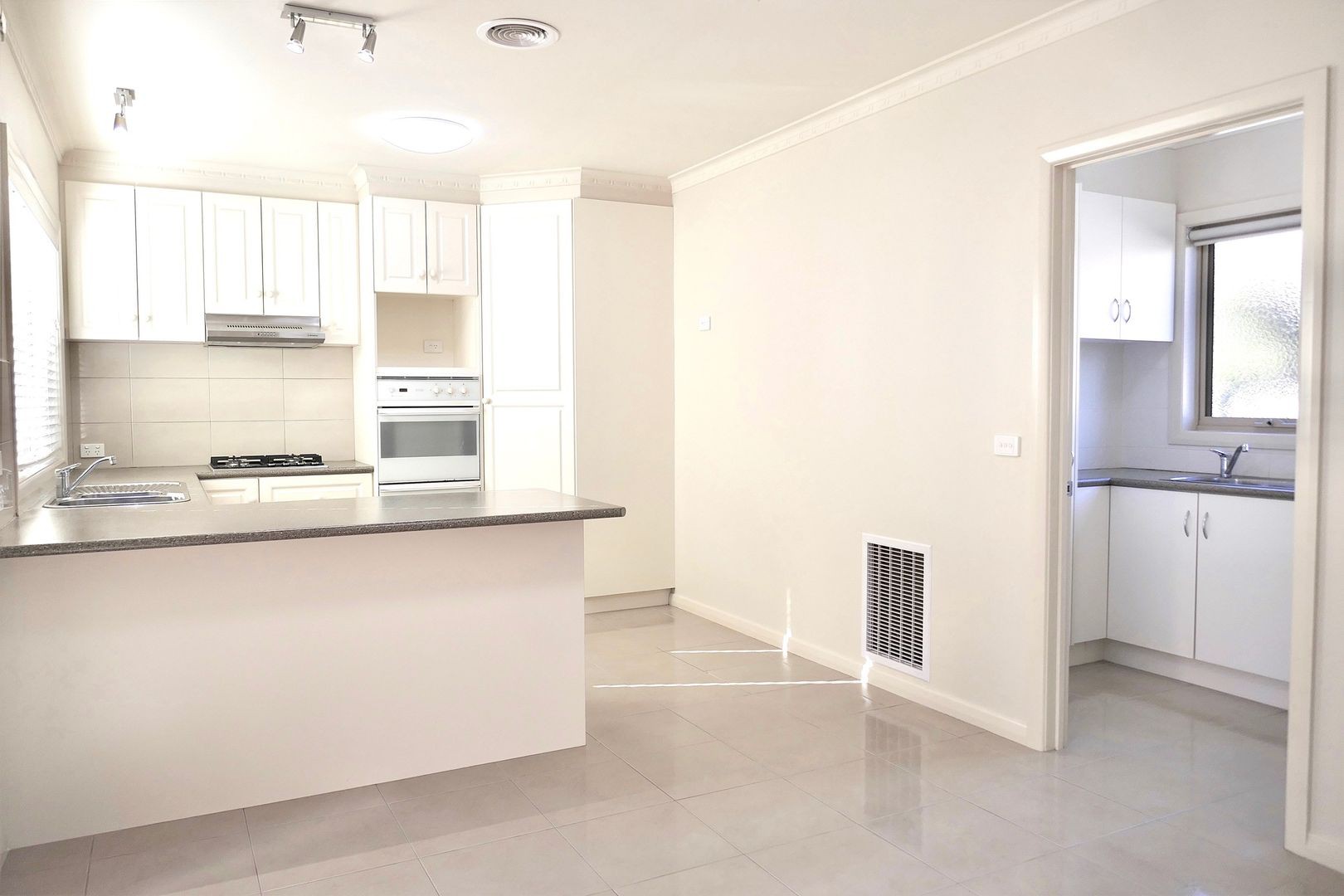1/68 Parer Road, Burwood, VIC 3125, Burwood - Thumbnail 4