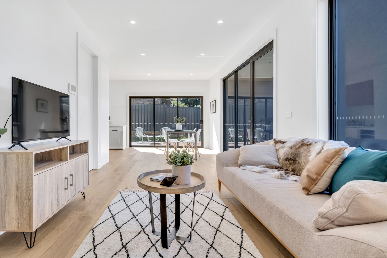 1/68 St Vigeons Road, Reservoir, VIC 3073, Reservoir - Thumbnail 3