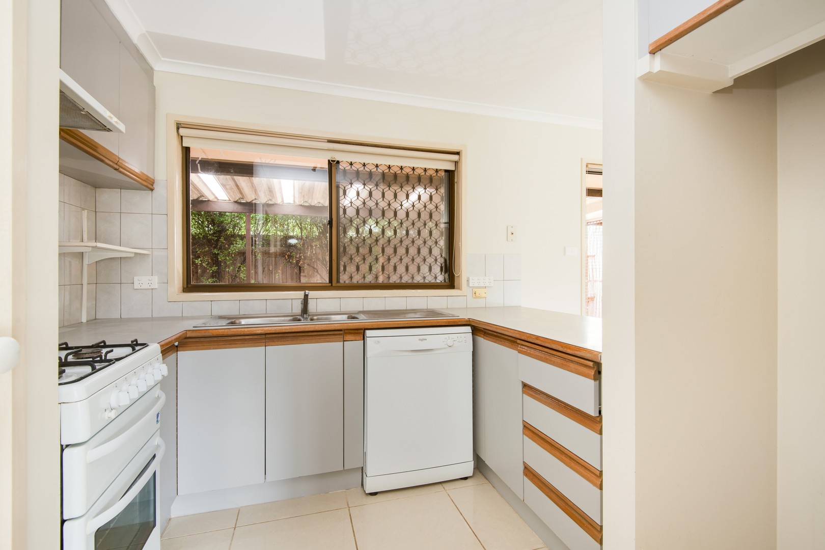 1/7-8 Camdell Court, Belmont, VIC 3216, Belmont - Thumbnail 4