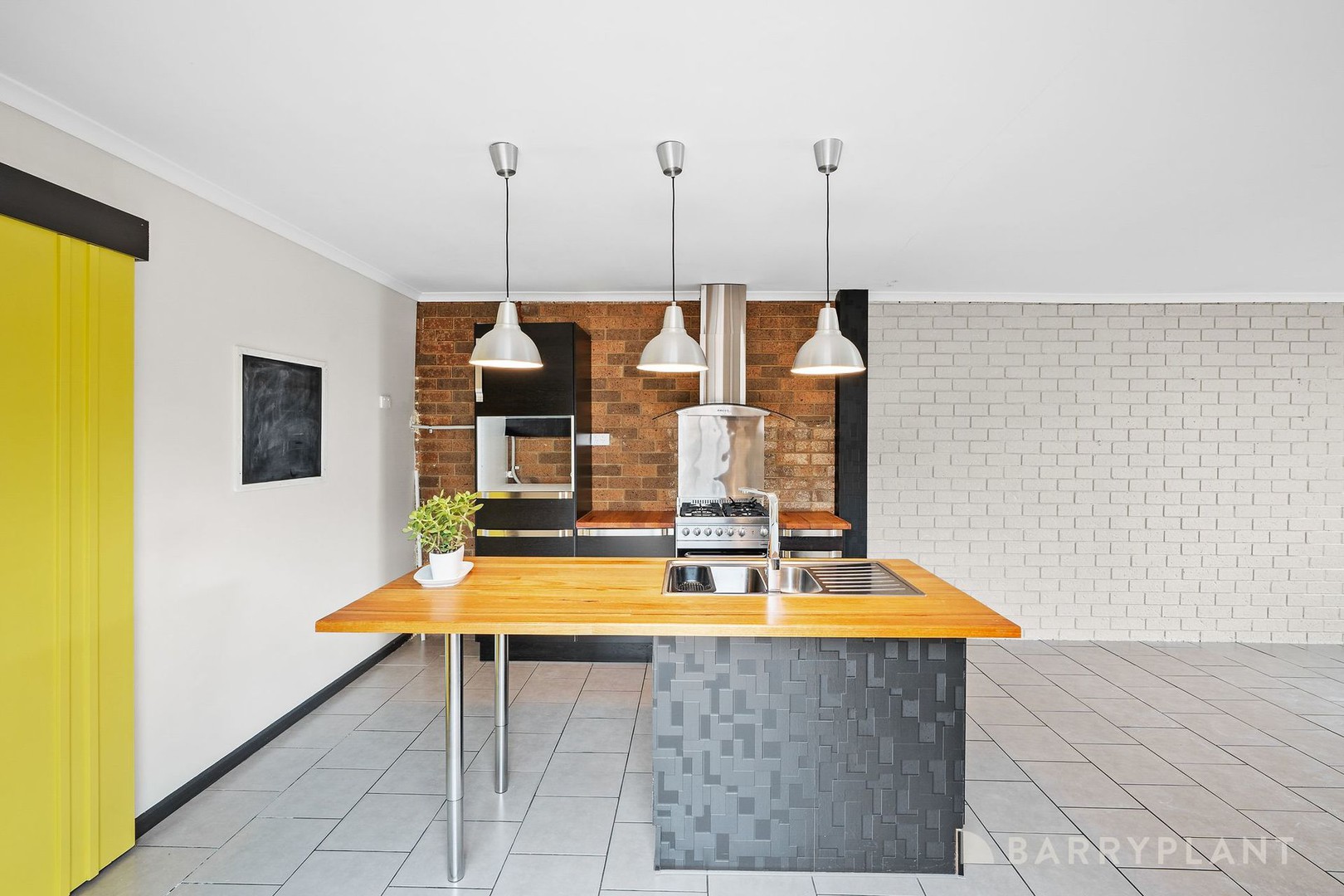 1/7 Bartlett Crescent, Hoppers Crossing, VIC 3029 - Thumbnail 2 - 14/11/2025