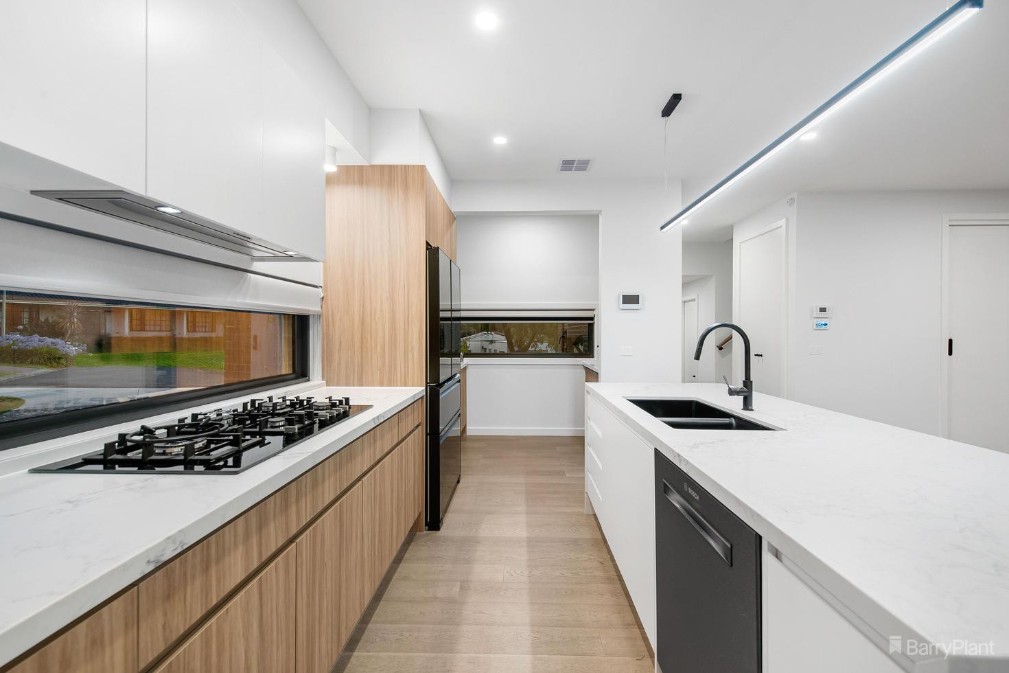 1/7 Chippendale Court, Templestowe, VIC 3106 - Thumbnail 2 - 24/04/2023