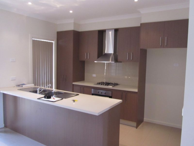 1/7 Fishburn Grove, Melton West, VIC 3337, Melton West - Thumbnail 3