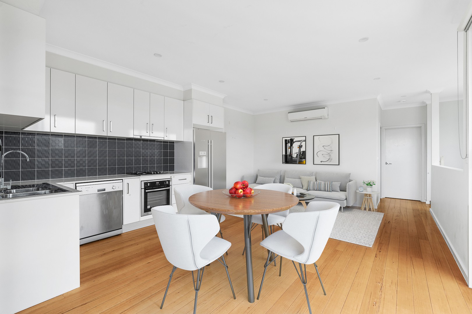 1/7 Gladstone Parade, Glenroy, VIC 3046, Glenroy - Thumbnail 2