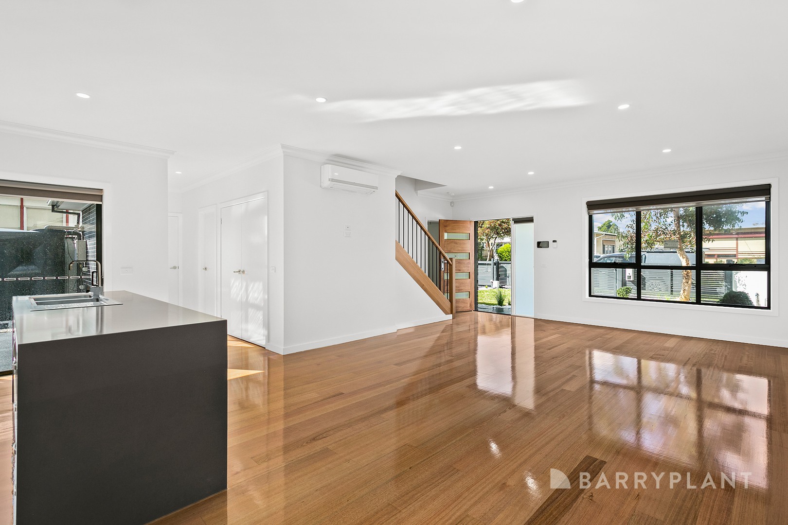1/7 Gosford Crescent, Broadmeadows, VIC 3047, Broadmeadows - Thumbnail 2
