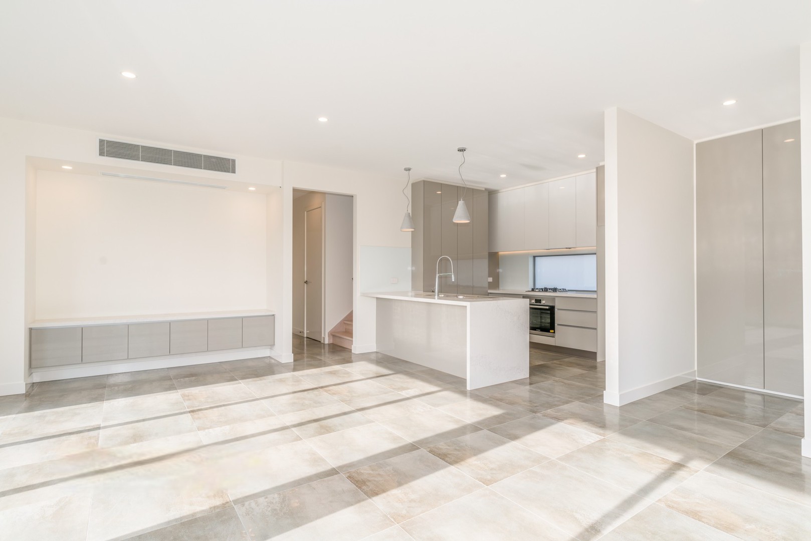 1/7 Koala Court, Doncaster East, VIC 3109, Doncaster East - Thumbnail 2