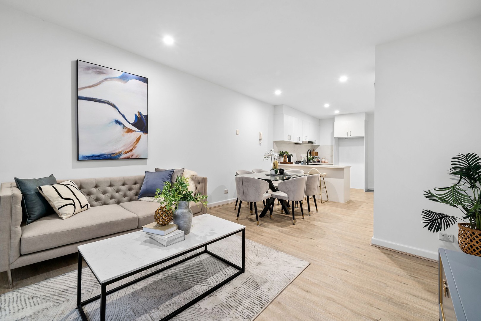1/7 Willow Street, Essendon, VIC 3040, Essendon - Thumbnail 2