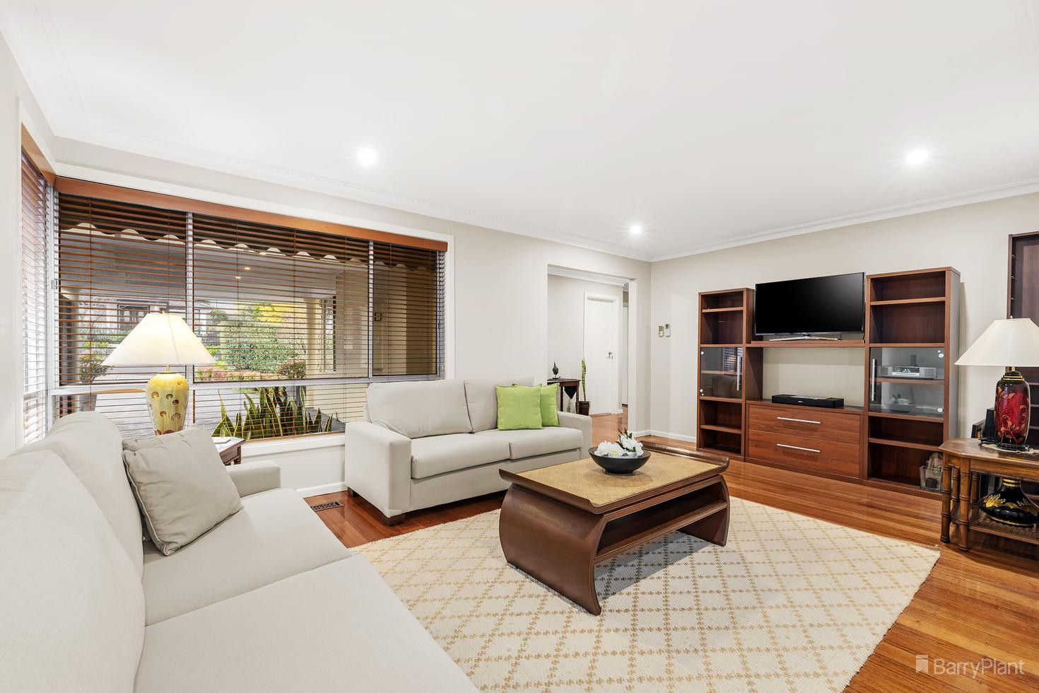 1/70 Thea Grove, Doncaster East, VIC 3109, Doncaster East - Thumbnail 2