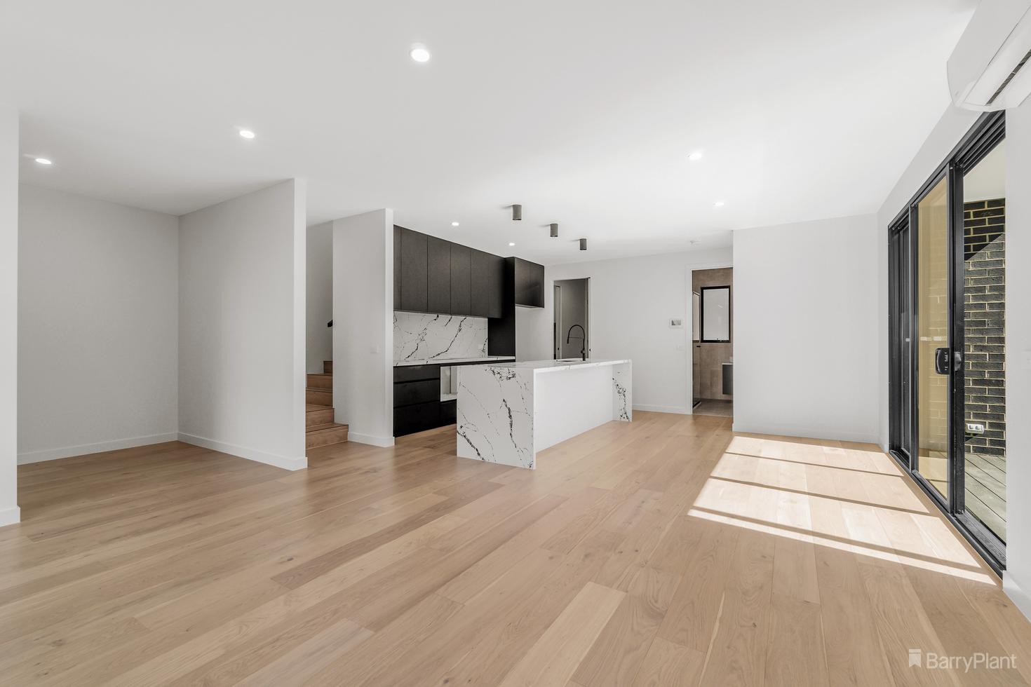 1/71 Blackburn Road, Doncaster East, VIC 3109, Doncaster East - Thumbnail 3