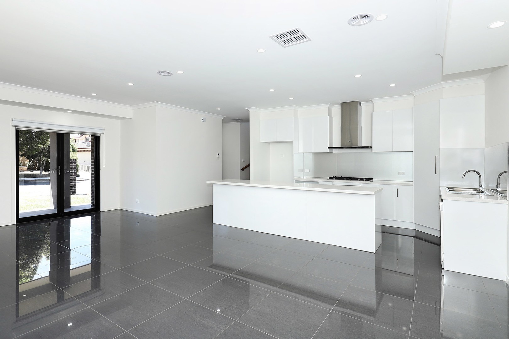 1/73 Winifred Street, Oak Park, VIC 3046, Oak Park - Thumbnail 4