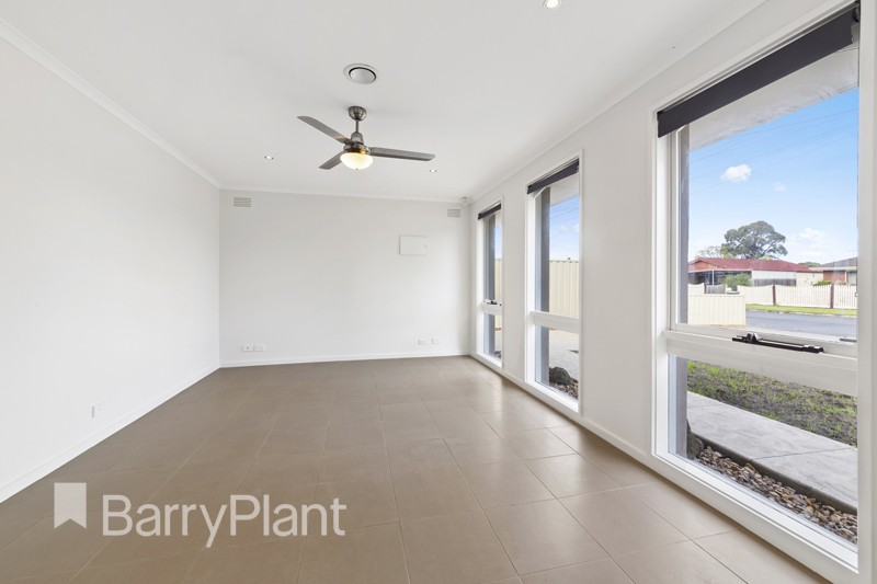 1/76 Marshall Avenue, St Albans, VIC 3021, St Albans - Thumbnail 3
