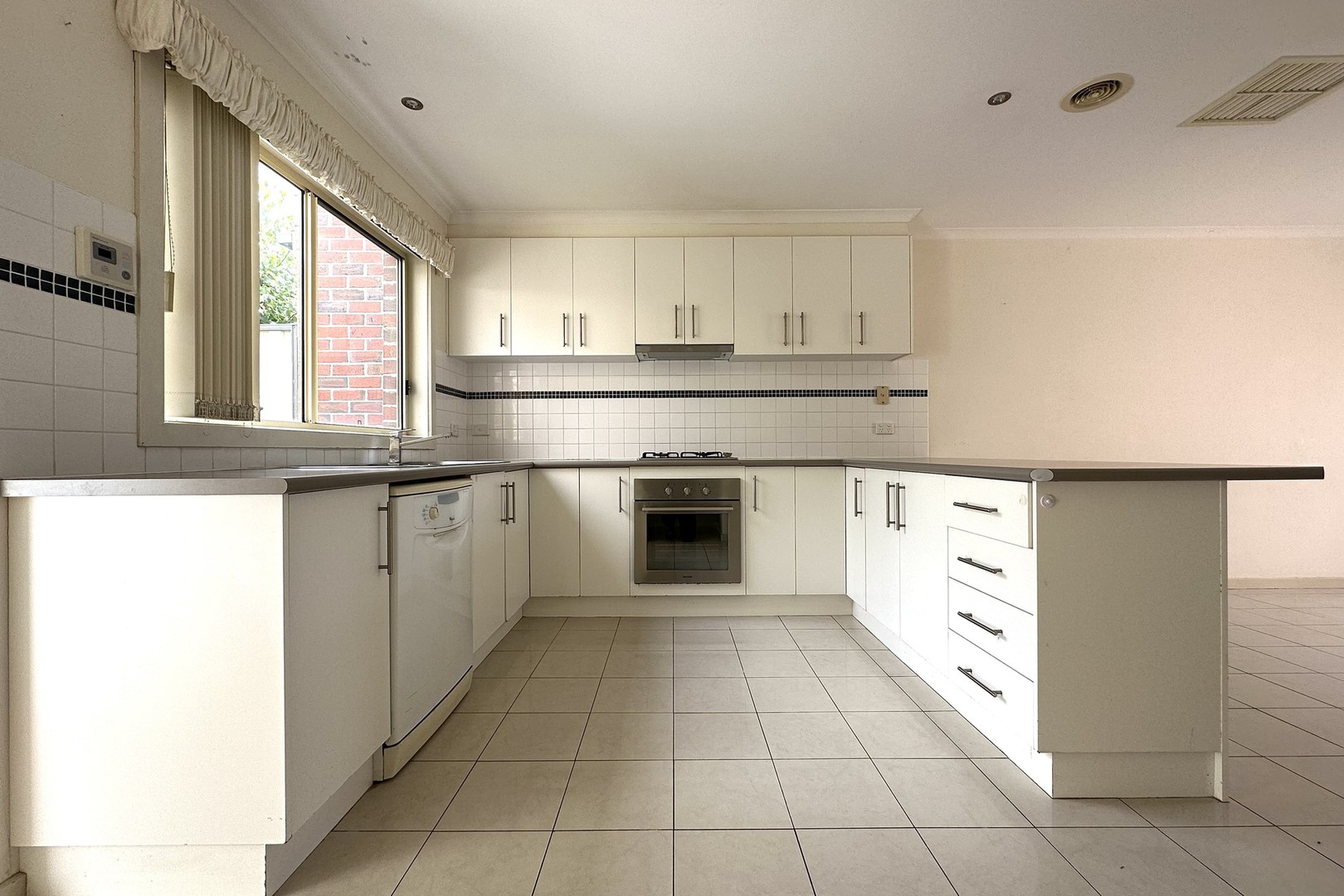1/77 Allenby Road, Hillside, VIC 3037, Hillside - Thumbnail 4