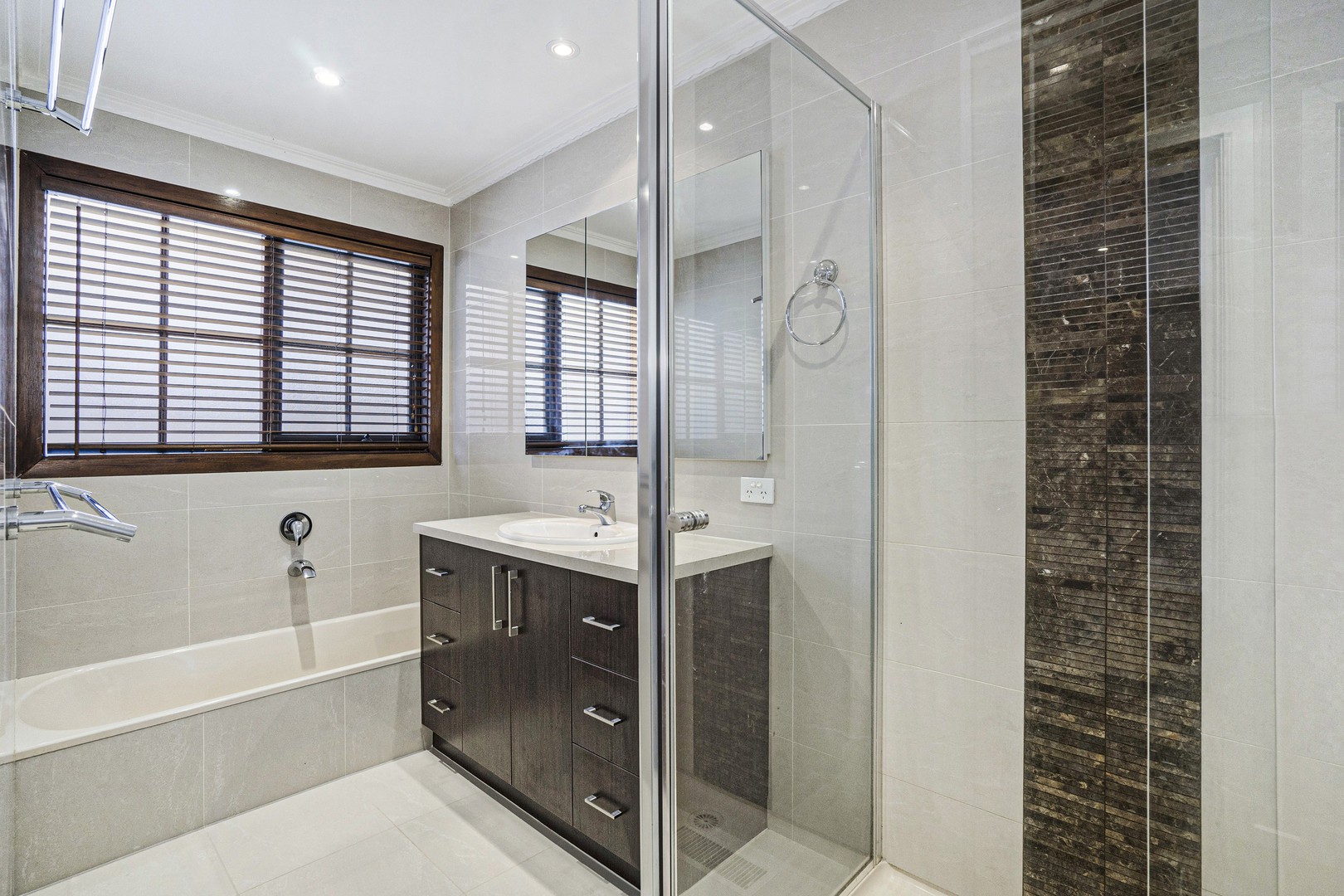1/77 Beverley Street, Doncaster East, VIC 3109, Doncaster East - Thumbnail 2