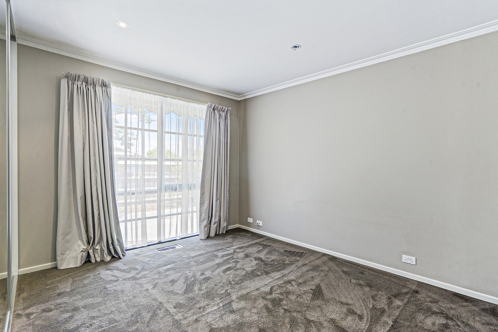 1/77 Beverley Street, Doncaster East, VIC 3109, Doncaster East - Thumbnail 3