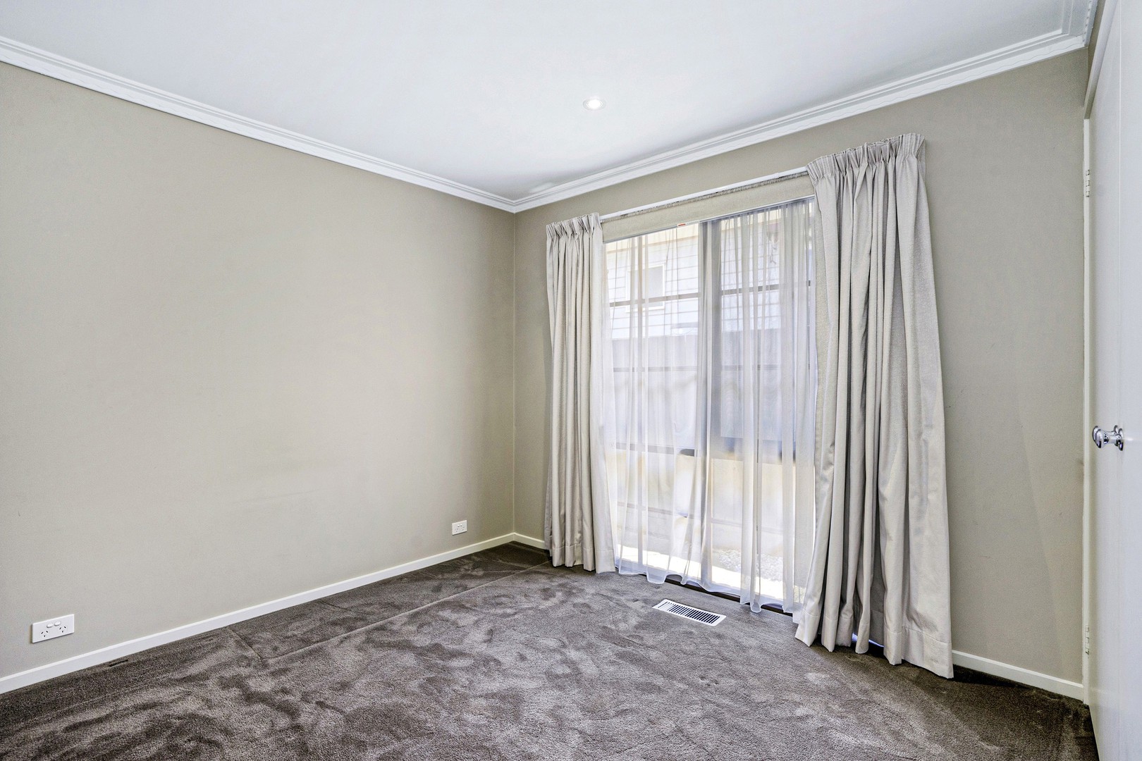 1/77 Beverley Street, Doncaster East, VIC 3109, Doncaster East - Thumbnail 4