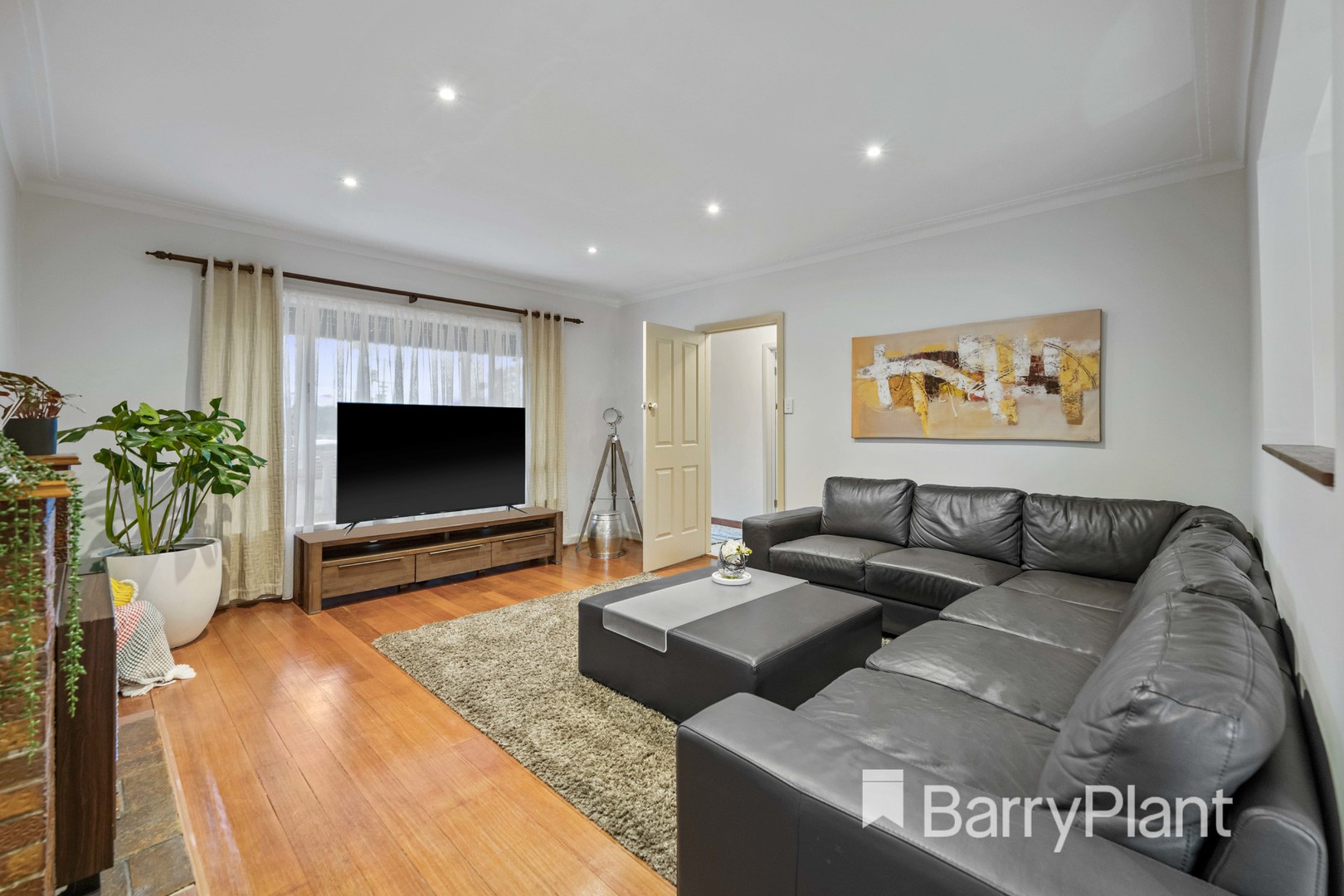 1/77 Errington Road, St Albans, VIC 3021, St Albans - Thumbnail 3