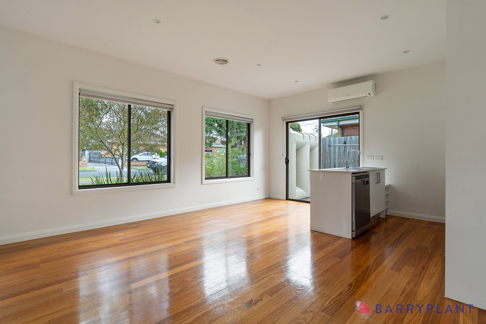 1/78 Royal Parade, Reservoir, VIC 3073, Reservoir - Thumbnail 2