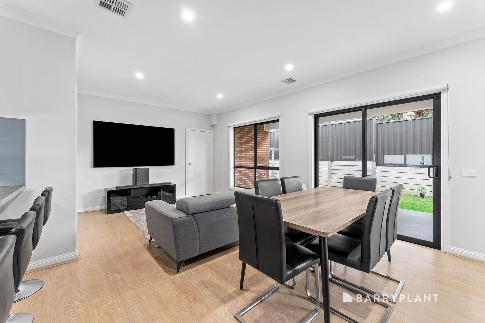 1/8 Dobson Street, Ferntree Gully, VIC 3156, Ferntree Gully - Thumbnail 5